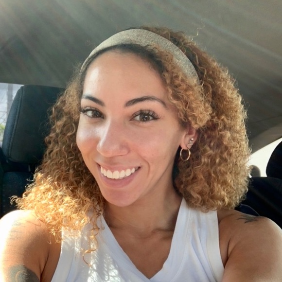 Meet your Posher, Martina - Picture 2 of 2